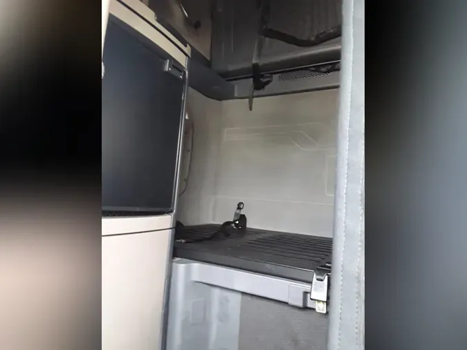 2020 FREIGHTLINER CASCADIA 125