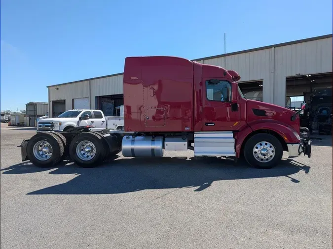 2022 Peterbilt 579