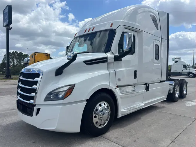 2022 Freightliner CA126SLP01d5d170bc225890597d9cb57877755f