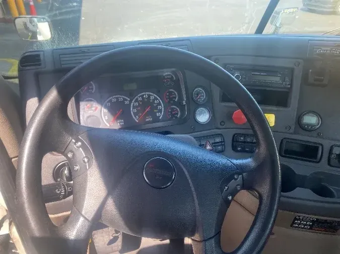 2016 Freightliner X12564ST