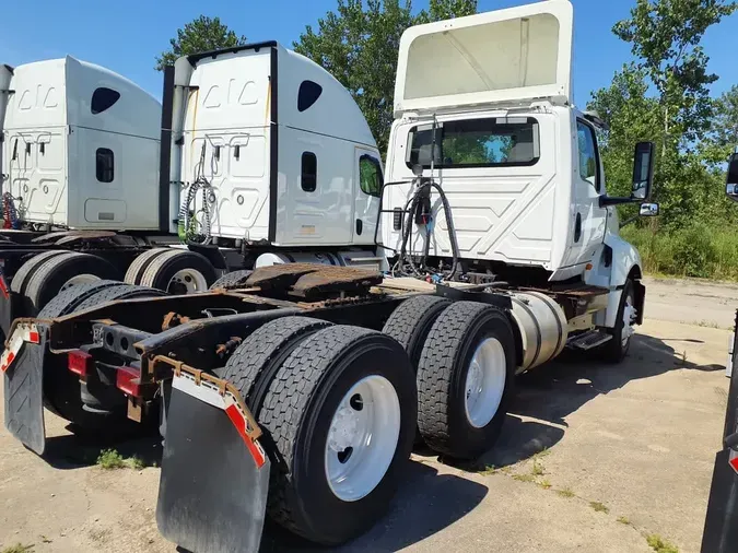 2019 NAVISTAR INTERNATIONAL LT625 DAYCAB T/A