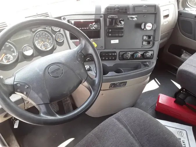 2019 FREIGHTLINER CASCADIA 125