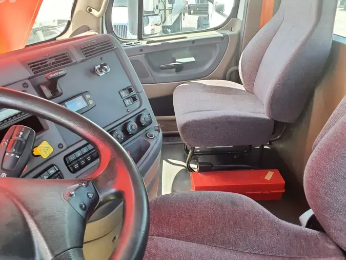 2019 FREIGHTLINER CASCADIA 125