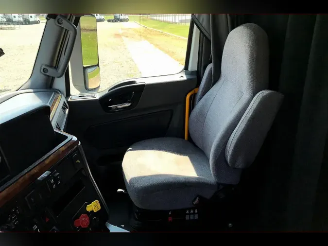 2021 INT LT625 6x4