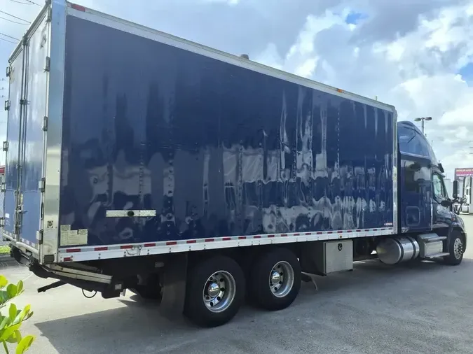 2017 FREIGHTLINER CASCADIA 113
