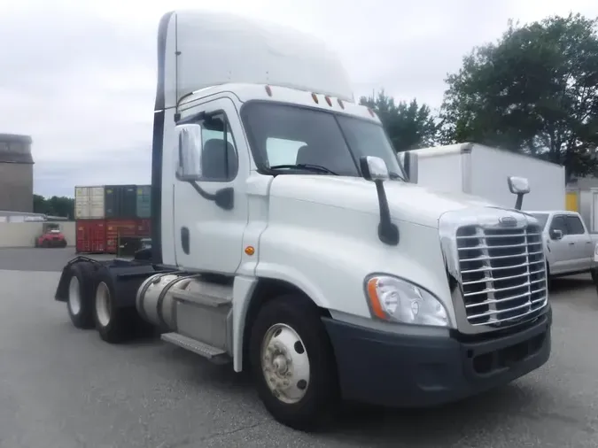 2020 FREIGHTLINER CASCADIA 125