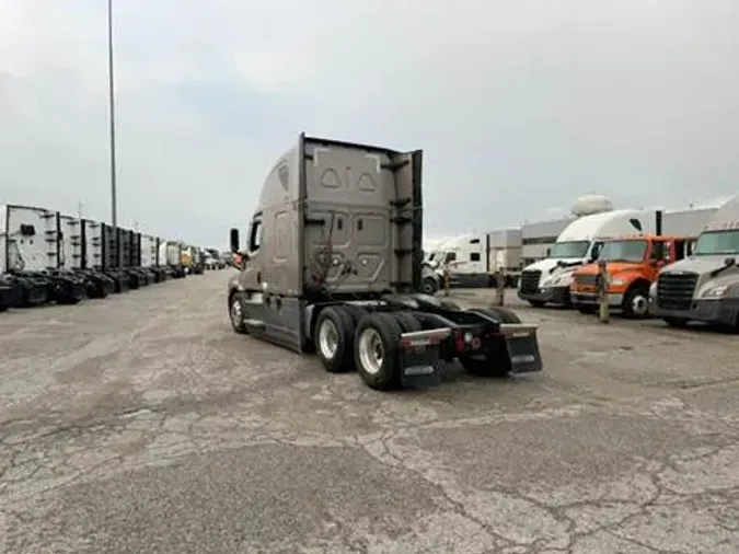 2021 Freightliner Cascadia