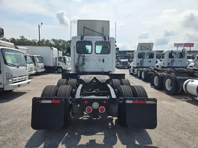 2019 FREIGHTLINER NEW CASCADIA PX12664