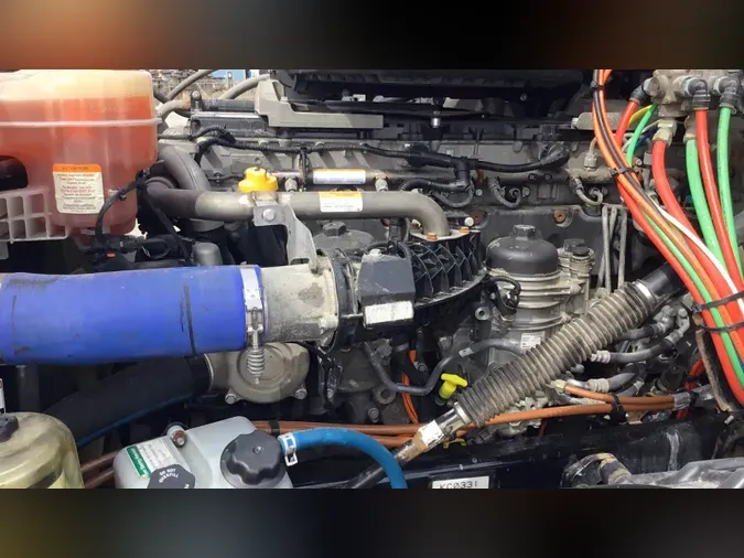 2020 Freightliner Cascadia 126