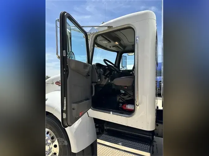 2018 PETERBILT 337