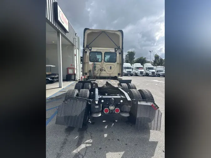2019 FREIGHTLINER/MERCEDES CASCADIA 125