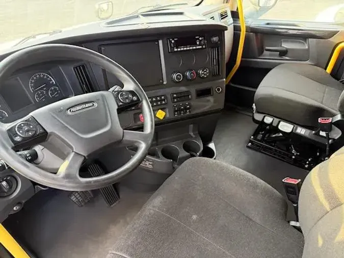 2023 Freightliner Cascadia01fbbcab467fc83b3e035767683c5dc9