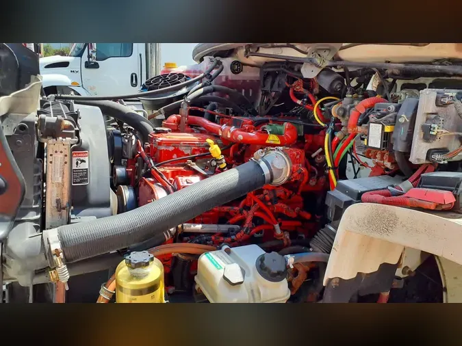 2021 FREIGHTLINER/MERCEDES M2 106