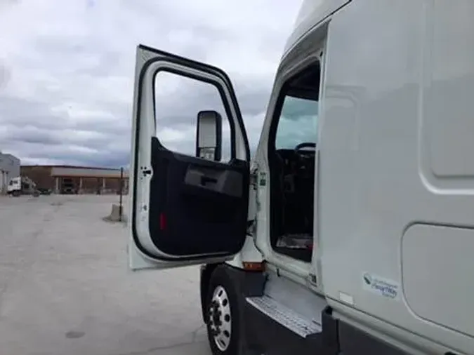 2020 Freightliner Cascadia