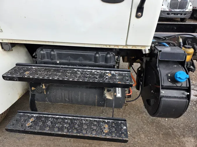 2019 NAVISTAR INTERNATIONAL 4300