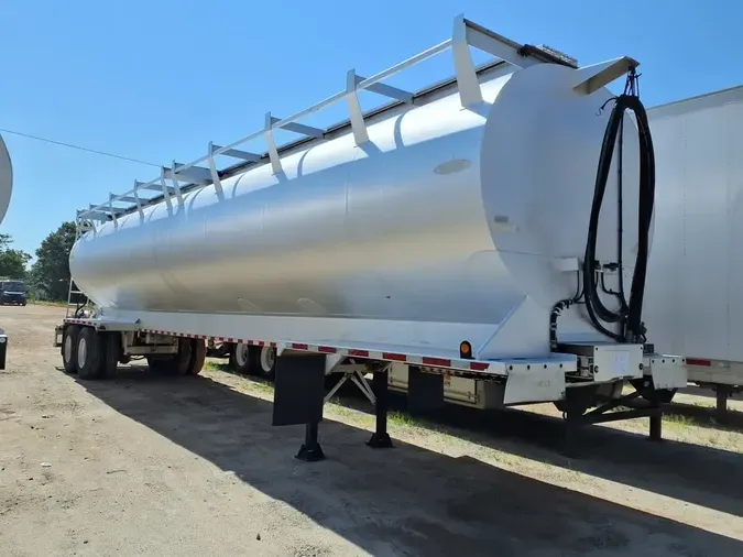 2012 LEDWELL BODY CO 42/102/162 TANKER