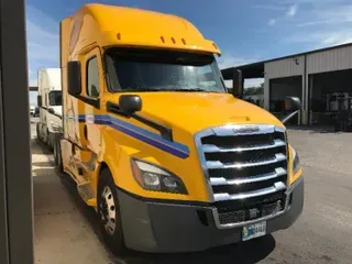 2020 FREIGHTLINER T12664ST