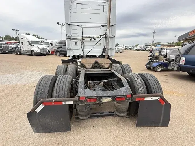 2016 VOLVO VNL64T6700204304e8e613e44dca95e8de6fae800