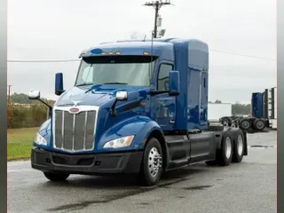 2022 PETERBILT 579