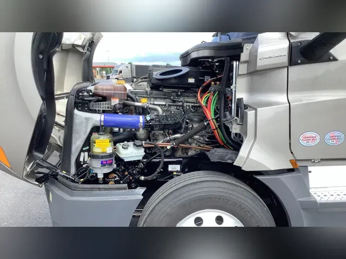 2025 Freightliner Cascadia 126020bd4c0dd0836ffa675e8d469953261