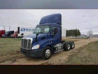 2018 FREIGHTLINER CASCADIA 113