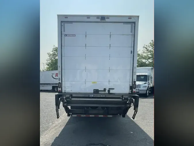 2018 FREIGHTLINER M2 106