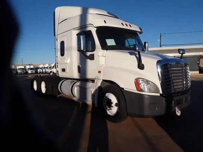 2018 FREIGHTLINER/MERCEDES CASCADIA 125