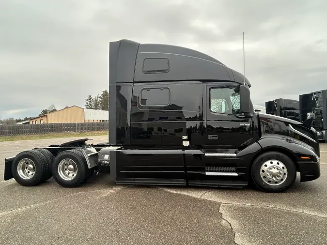 2021 Volvo VNL 860