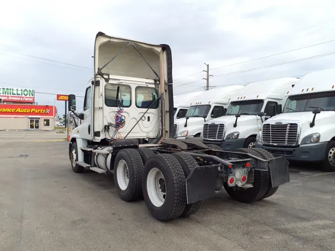 2018 FREIGHTLINER/MERCEDES CASCADIA 125