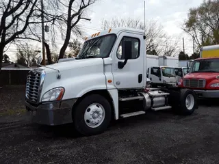 2015 Freightliner CASCADIA 125