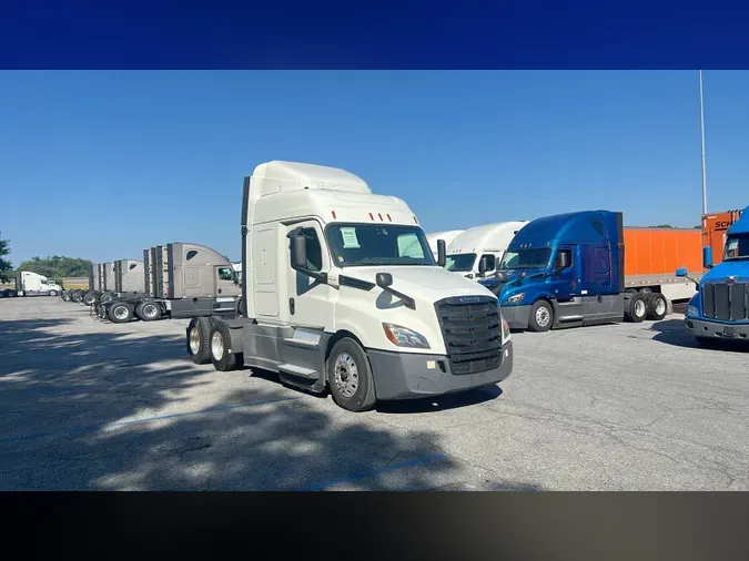 2020 Freightliner Cascadia 1260212d54c650d03a3f76057957eb81ca8