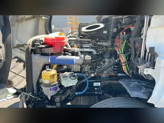 2019 Freightliner Cascadia 126