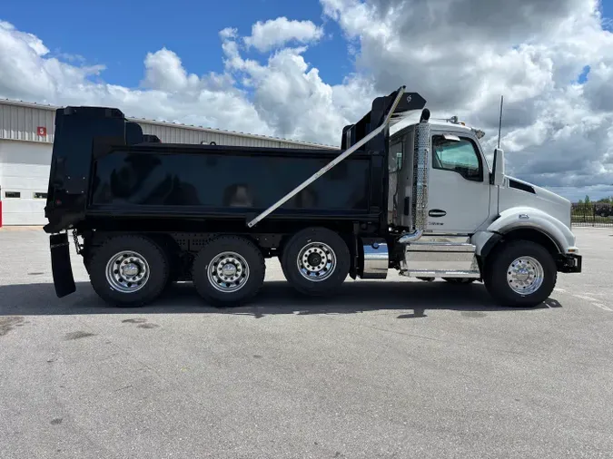 2026 Kenworth T880