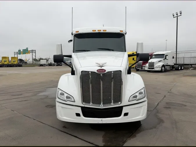 2022 Peterbilt 579021abd13984fa07fcbdc73ca3cd62121