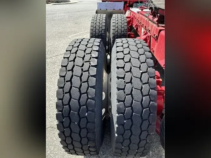 2020 PETERBILT 389