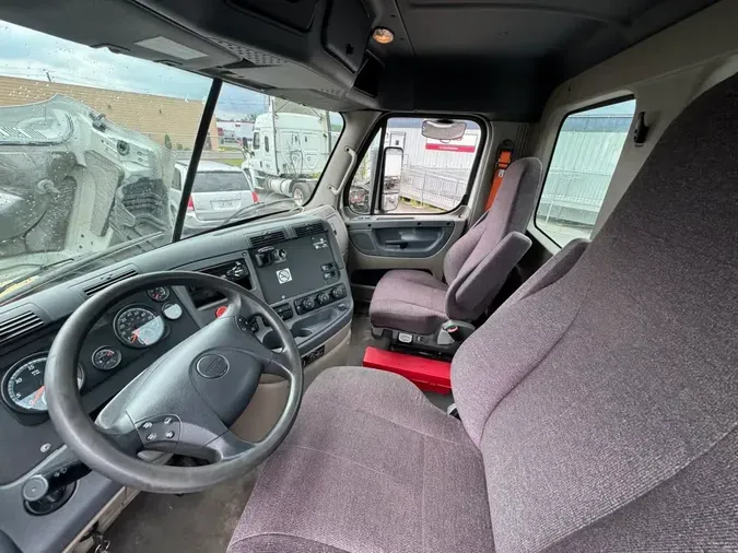 2019 FREIGHTLINER CASCADIA 125