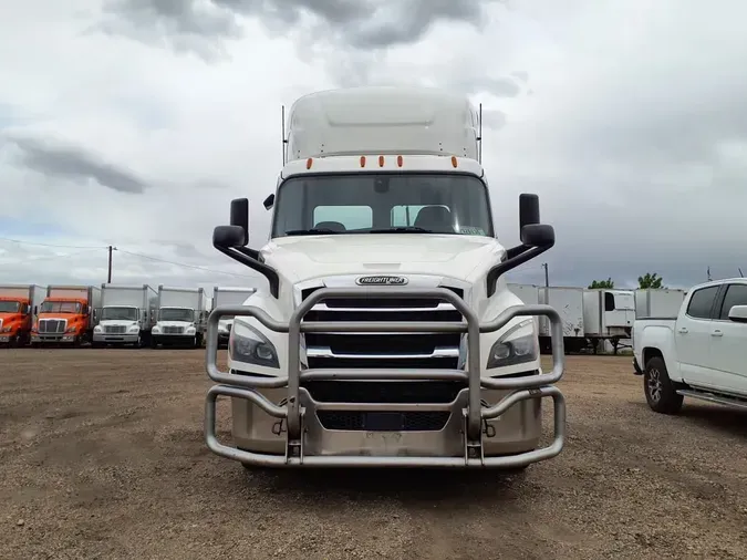 2020 FREIGHTLINER NEW CASCADIA 116