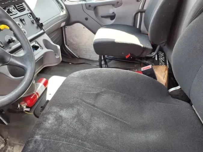 2019 FREIGHTLINER/MERCEDES M2 106