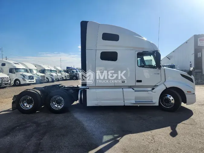 2020 VOLVO VNL64T760