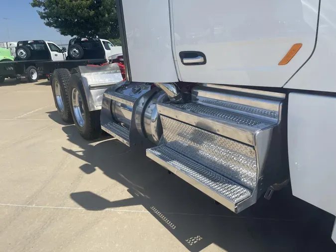 2022 Peterbilt 567