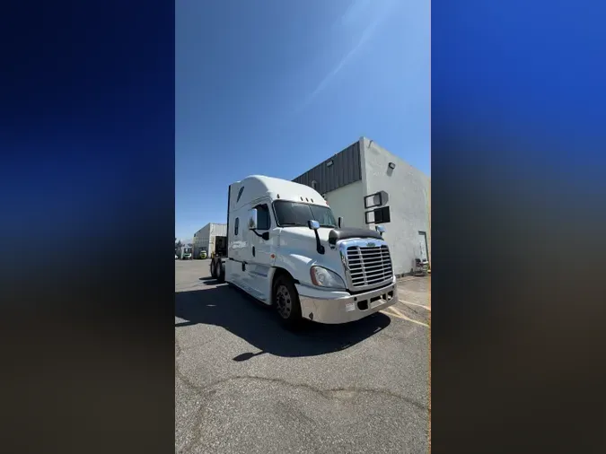 2018 FREIGHTLINER/MERCEDES CASCADIA 12502236320186c06eff0c43104060717f6