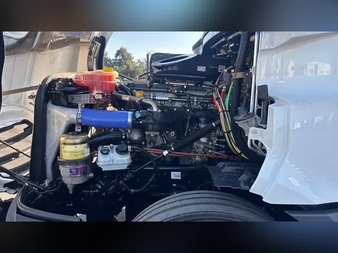 2022 FREIGHTLINER CA126