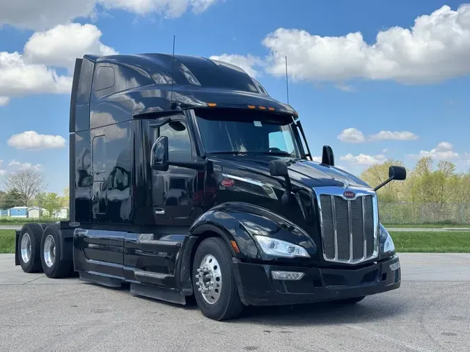 2022 PETERBILT 579