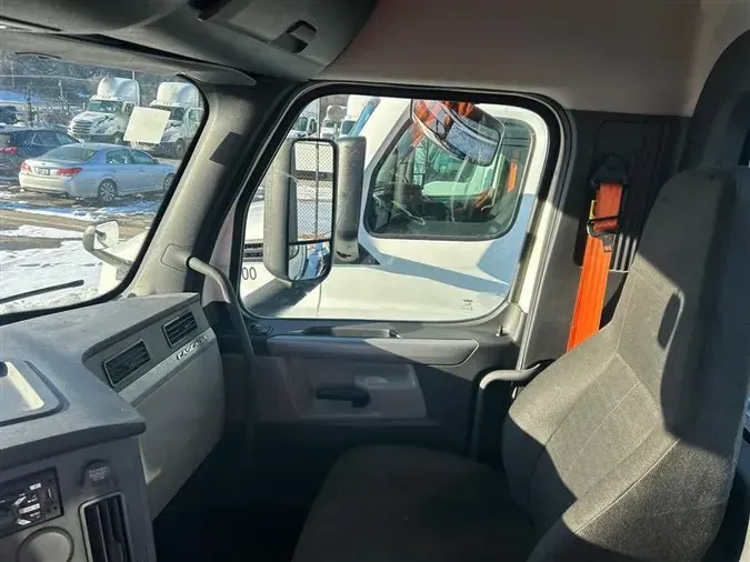 2021 FREIGHTLINER CA126022b5e37f3da5e2c504519b21e6da0b1