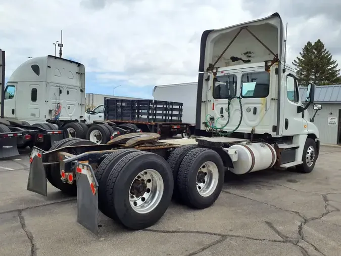 2018 FREIGHTLINER CASCADIA 125