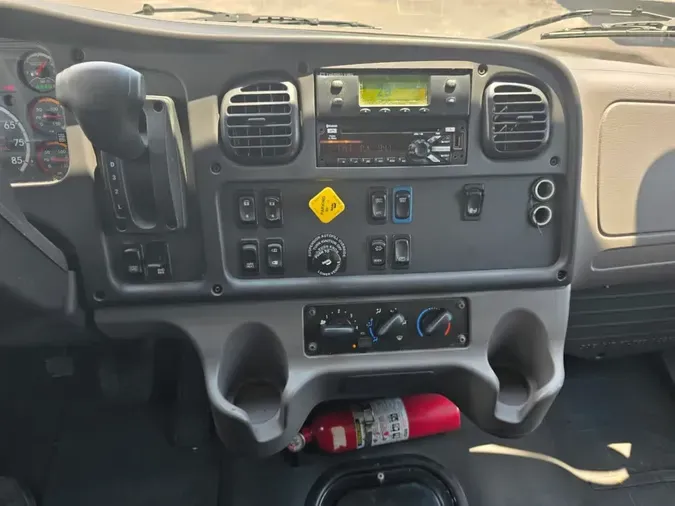 2020 FREIGHTLINER/MERCEDES M2 10602302f2b02ddad41f20b1ba6d76ddc28