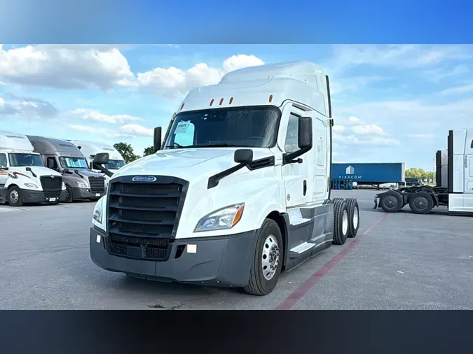 2021 Freightliner Cascadia 126