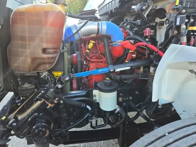 2019 NAVISTAR INTERNATIONAL 4300