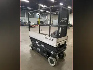 2008 JLG 1930ES