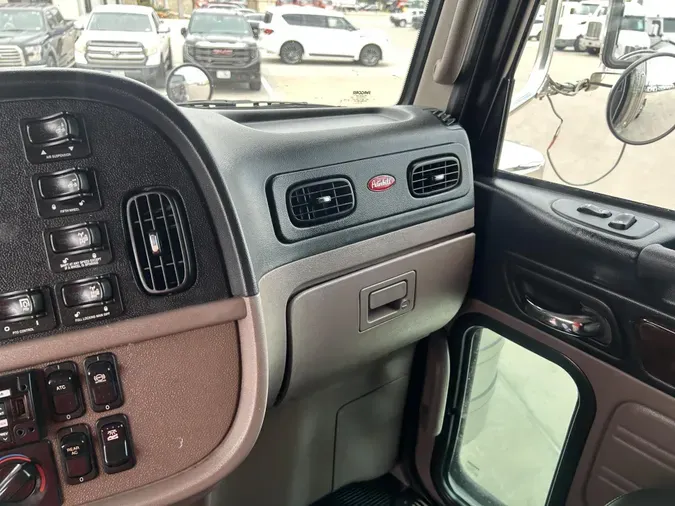 2020 Peterbilt 389